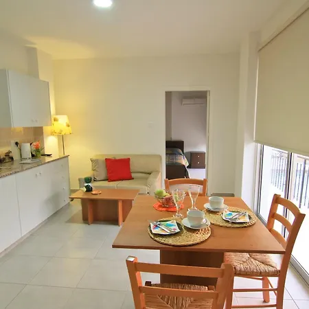 P. Ioannou Flats Apartamento *